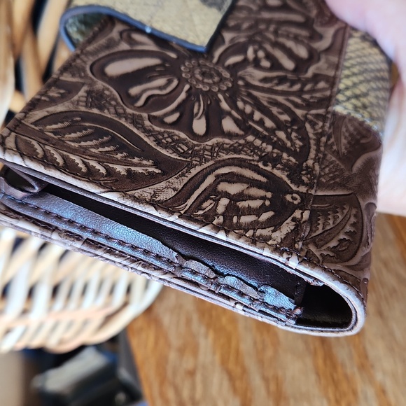Sharif Wallet Tooled Snakeskin Jeweled Accents - Picture 7 of 16